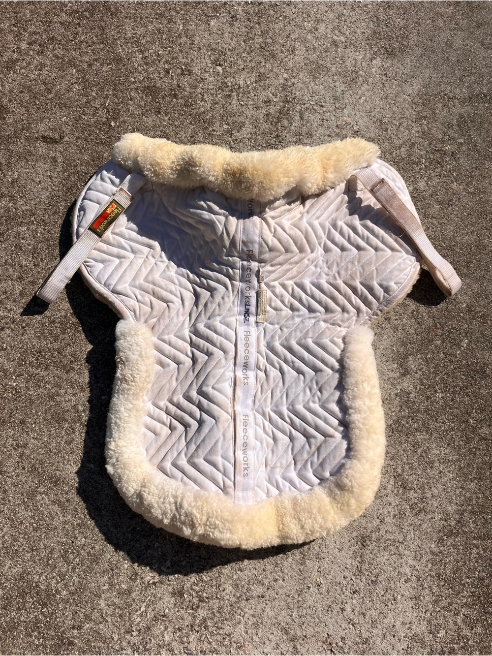 Classic Fleeceworks half pad with rolled edge